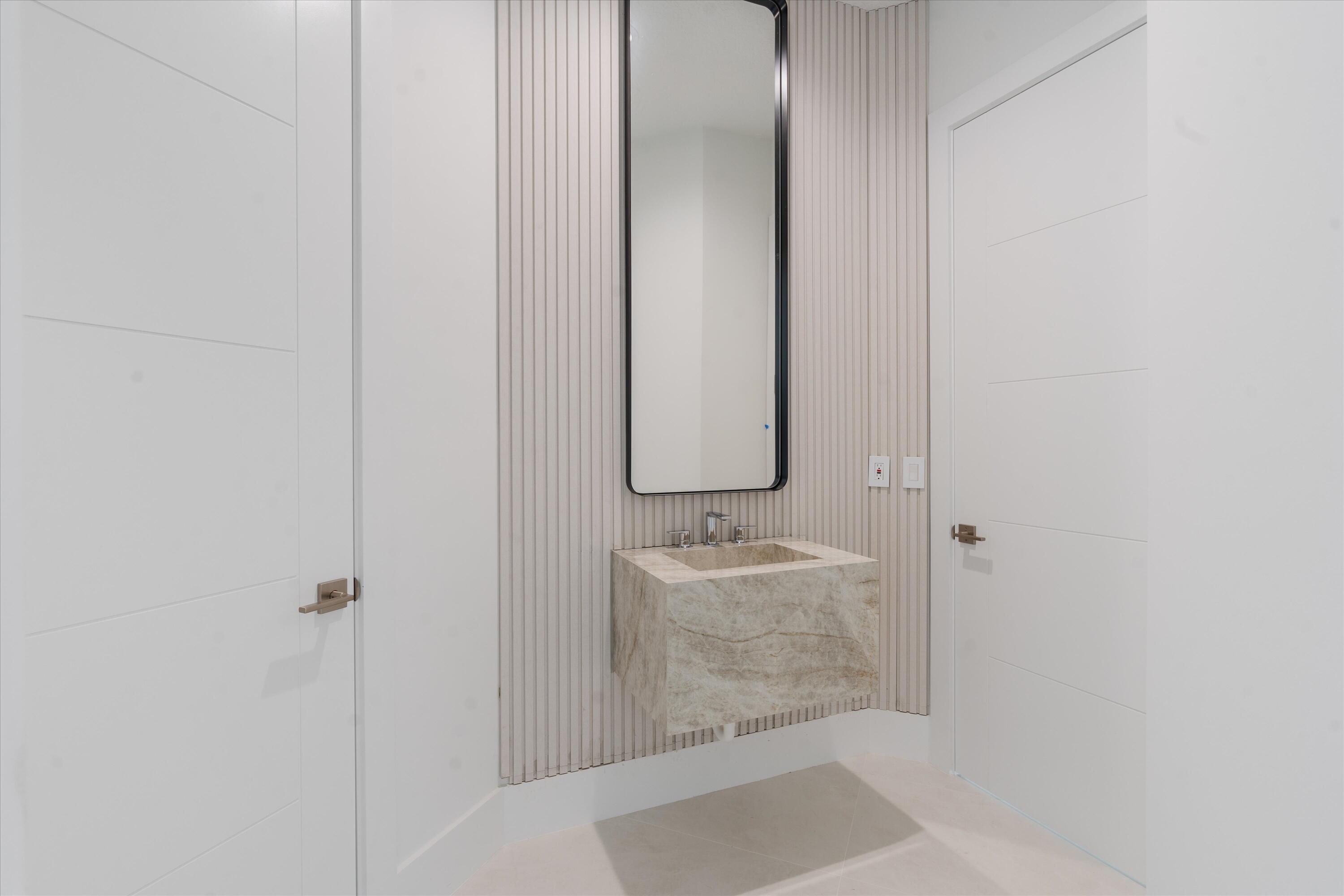 4816 Bocaire Boulevard