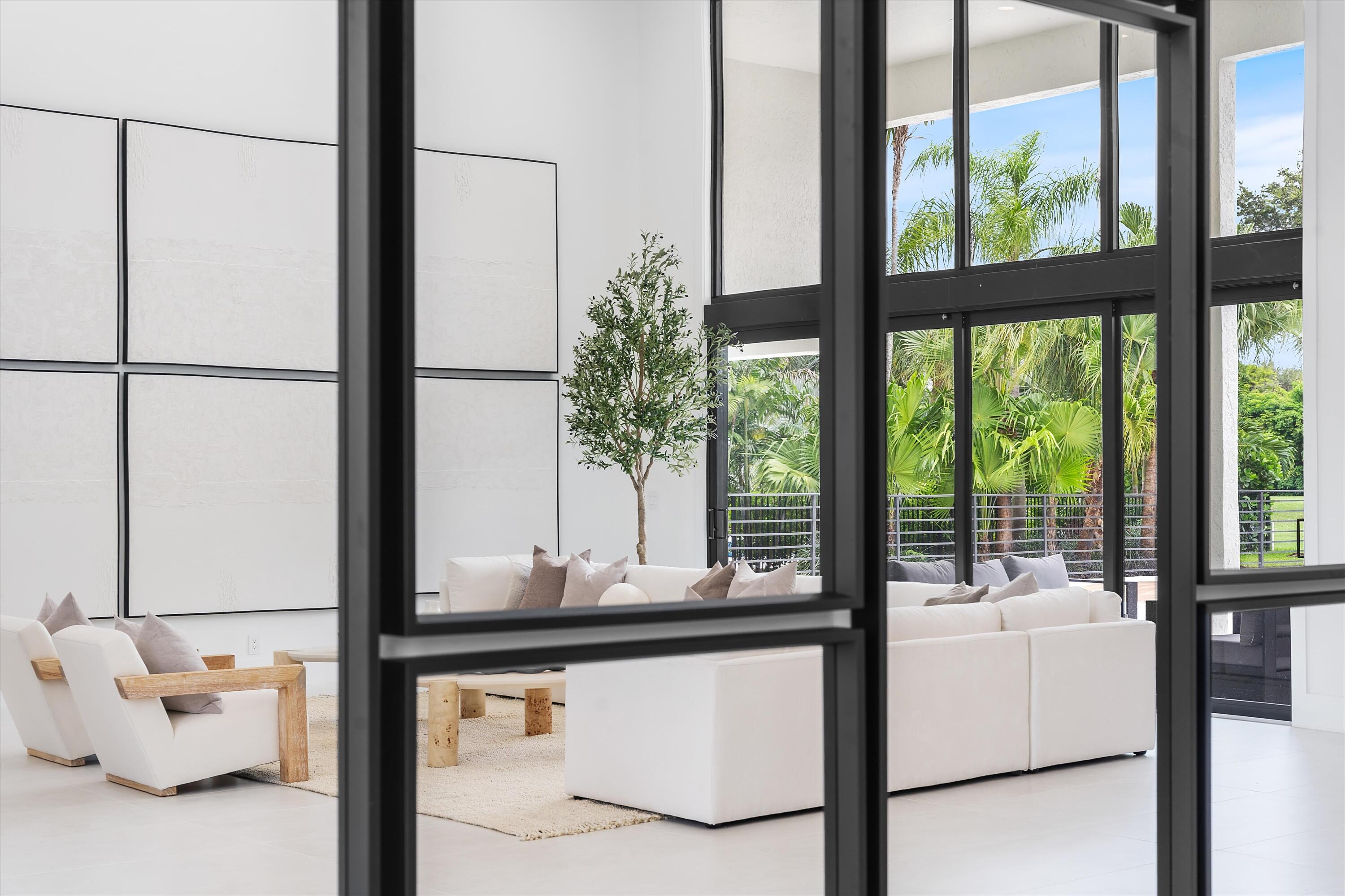 4816 Bocaire Boulevard