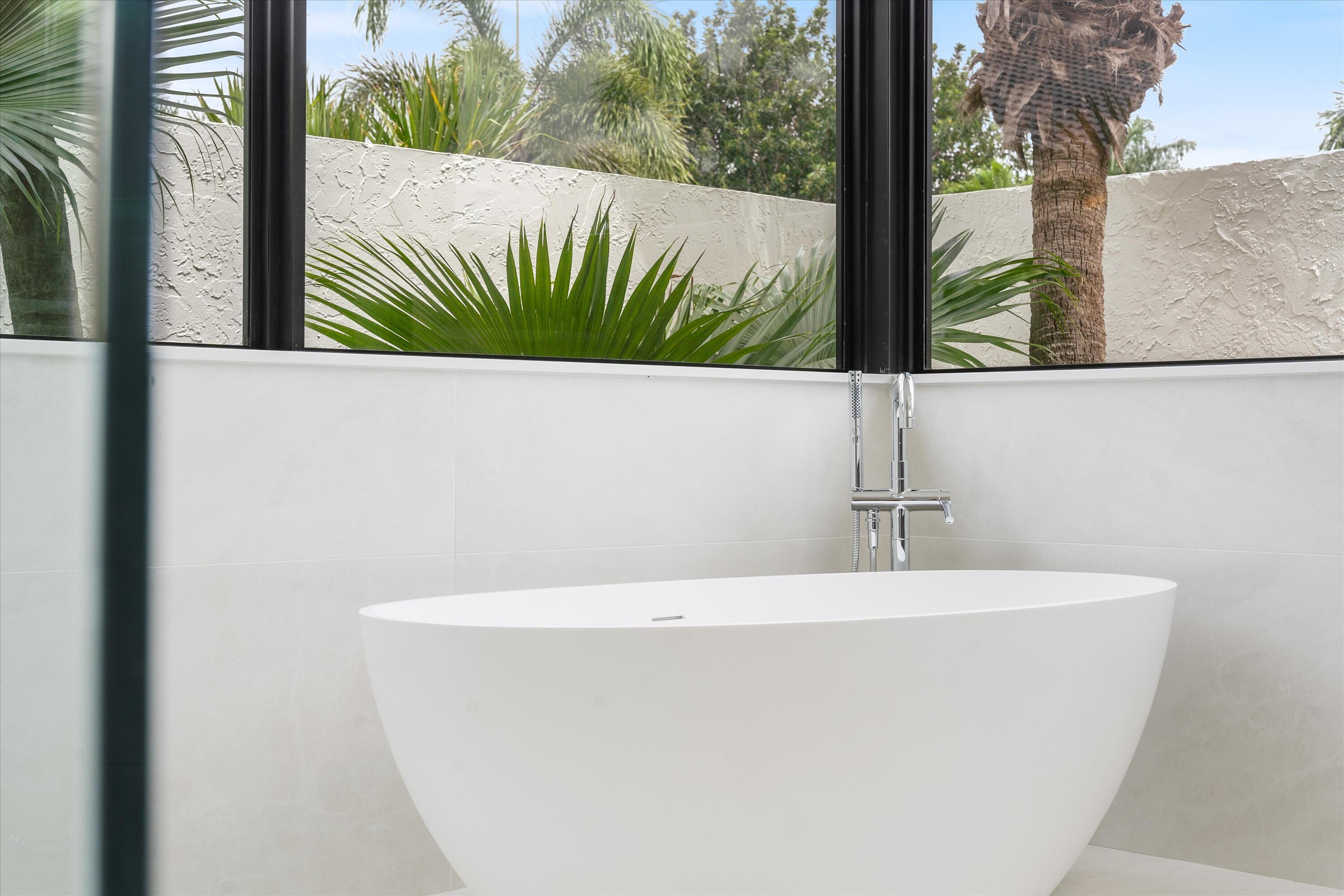 4816 Bocaire Boulevard