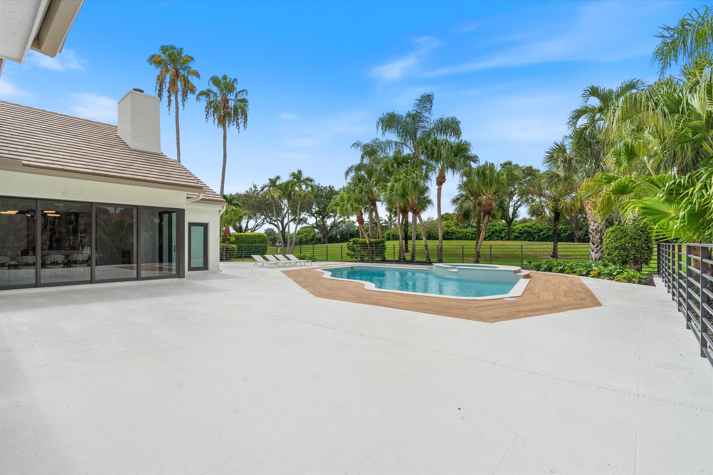 4816 Bocaire Boulevard