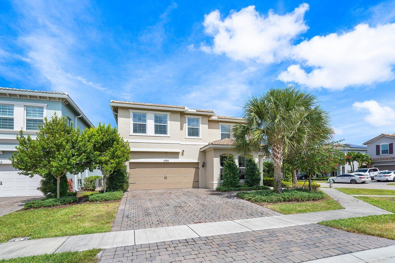 1595 Myrtle Oak Terrace, Hollywood