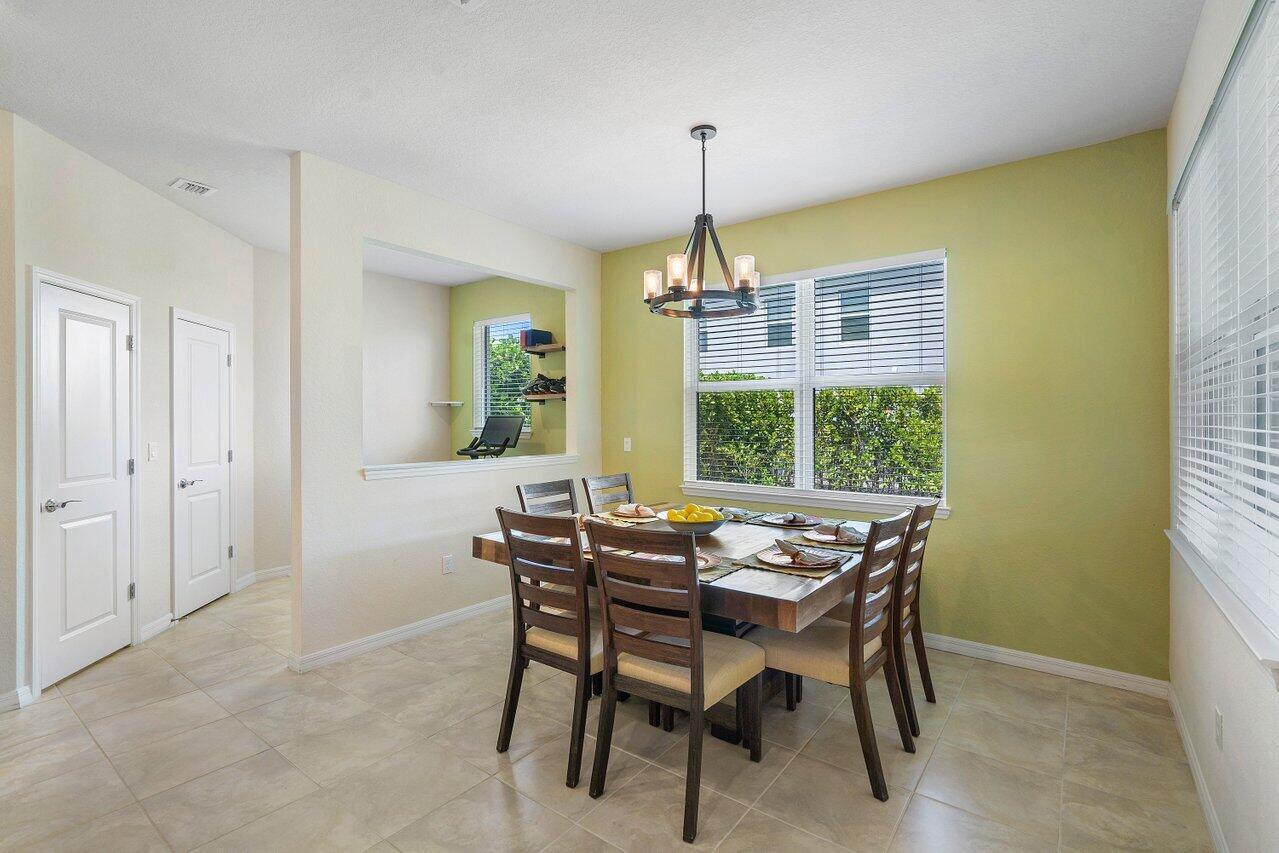 1595 Myrtle Oak Terrace, Hollywood