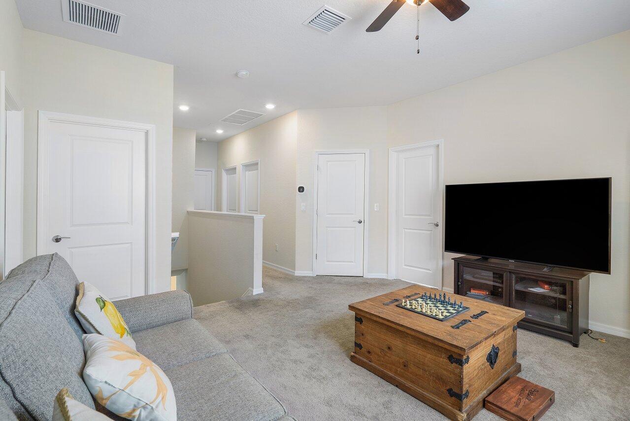 1595 Myrtle Oak Terrace, Hollywood