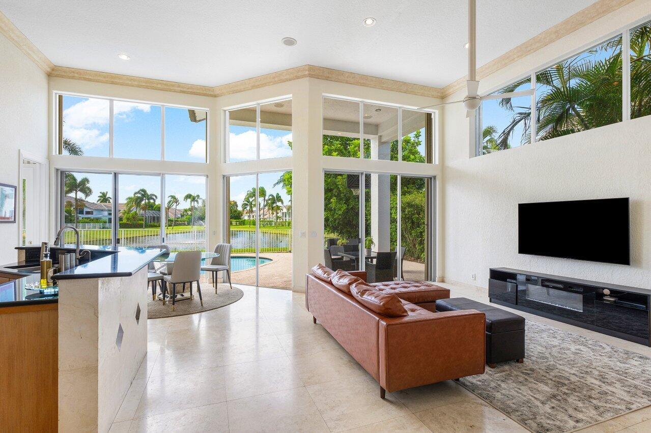 3817 Regency Circle S