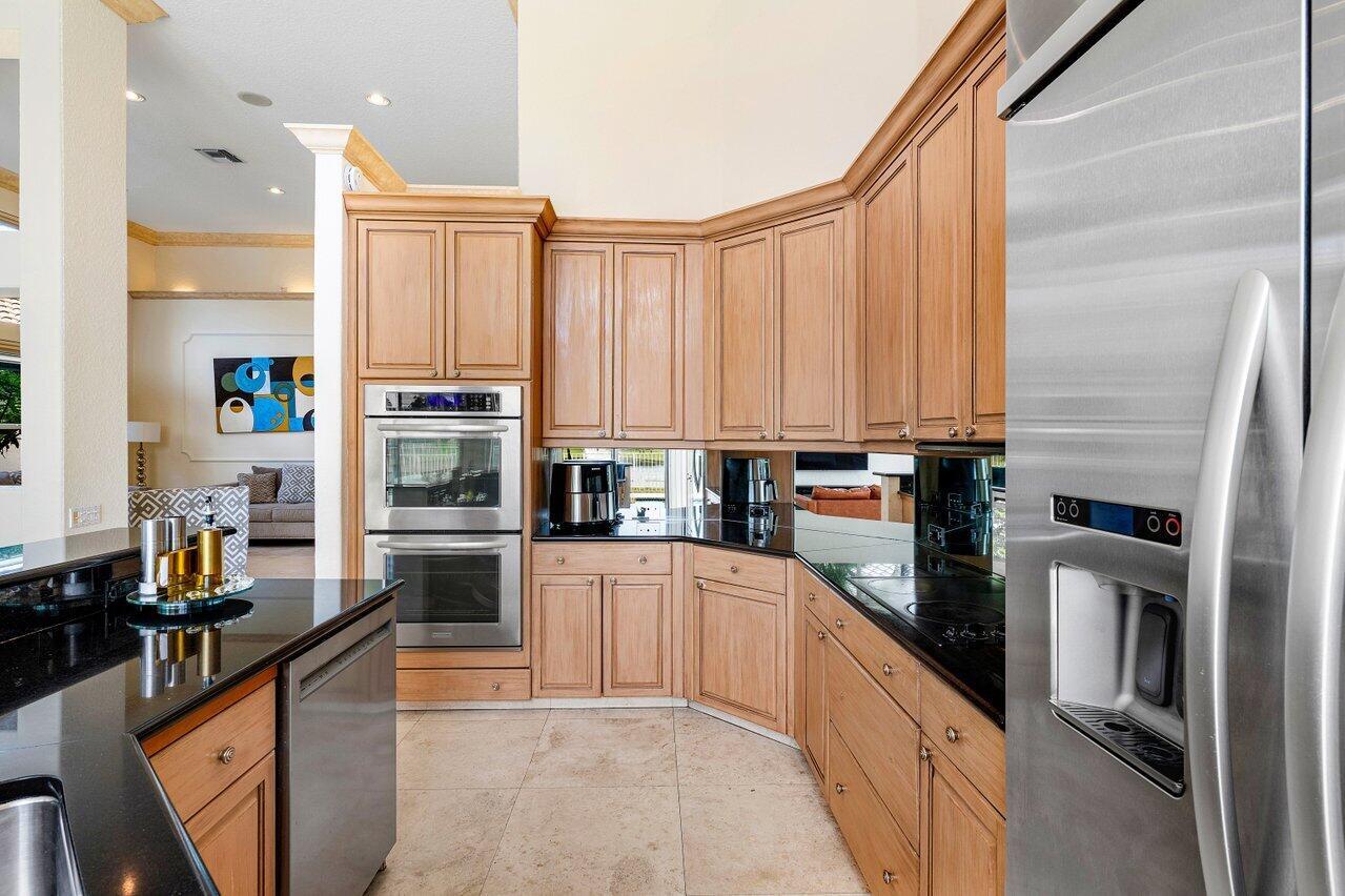 3817 Regency Circle S