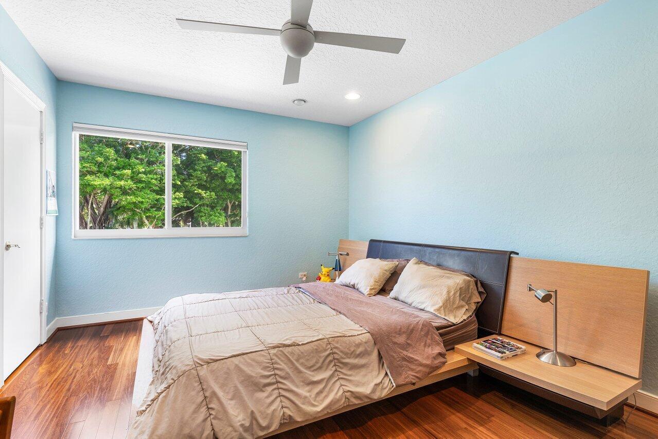 3817 Regency Circle S