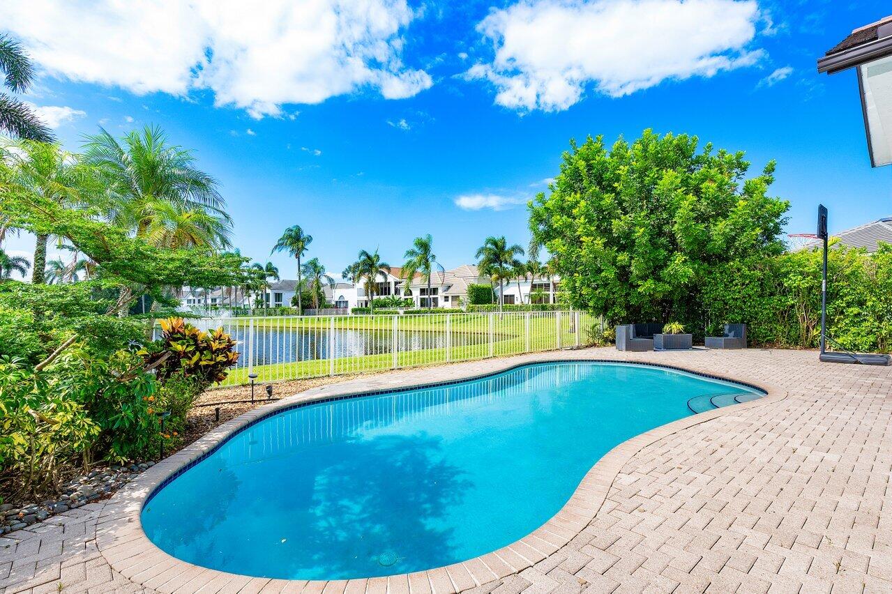 3817 Regency Circle S