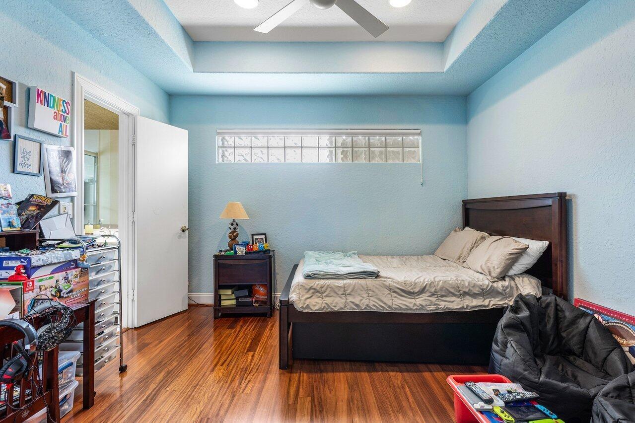 3817 Regency Circle S