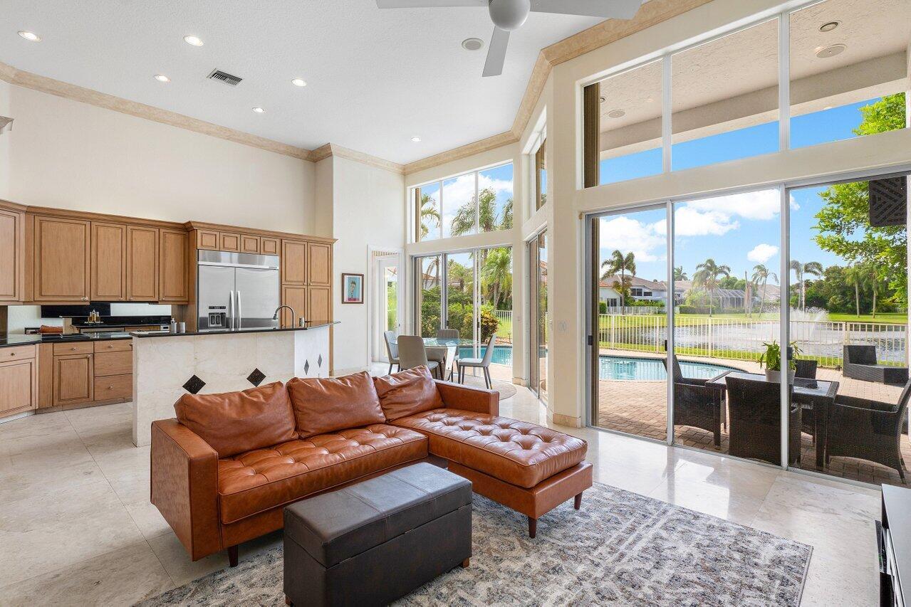 3817 Regency Circle S