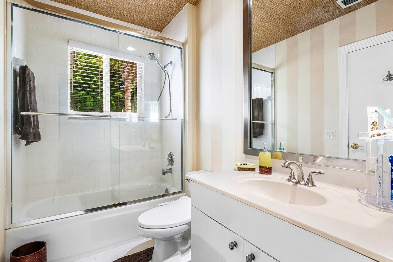 3817 Regency Circle S