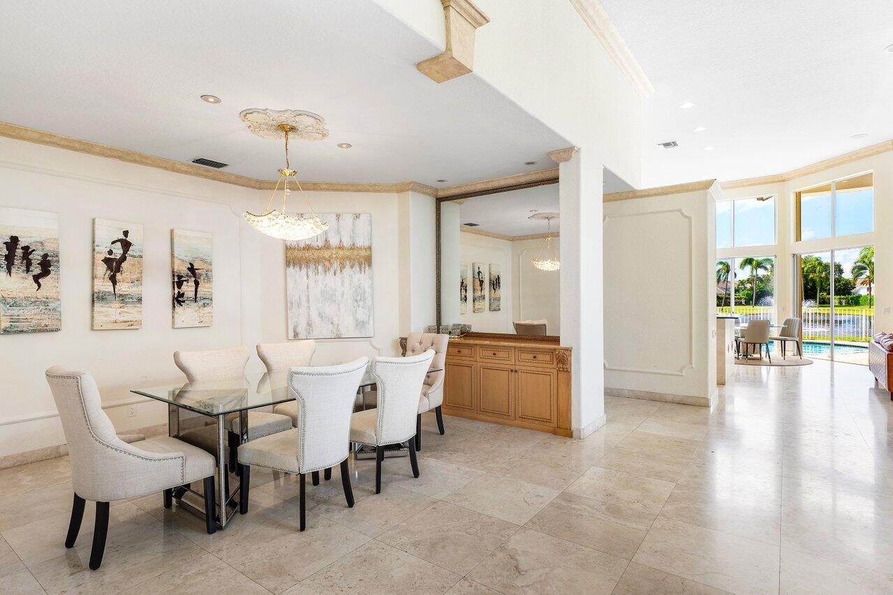 3817 Regency Circle S