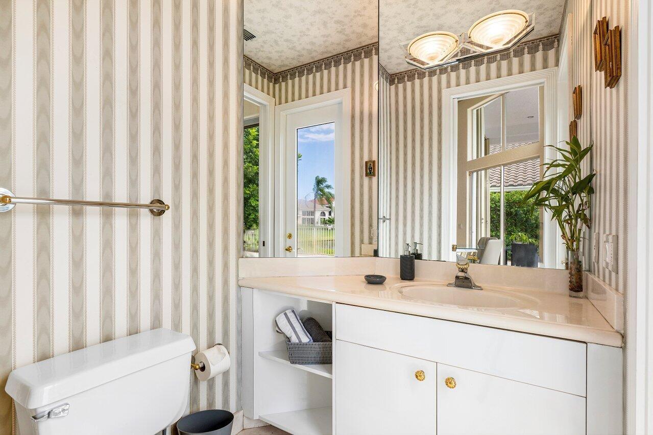 3817 Regency Circle S