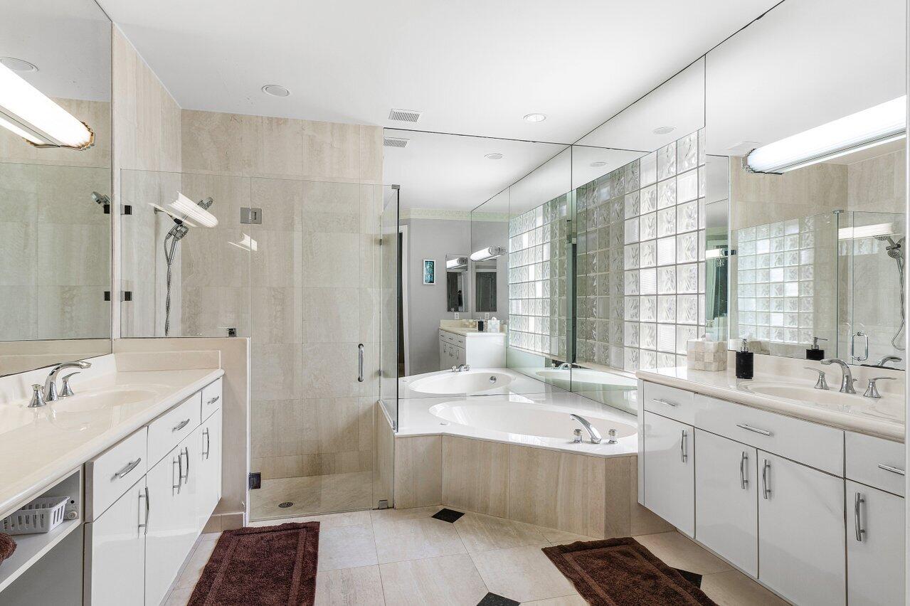 3817 Regency Circle S