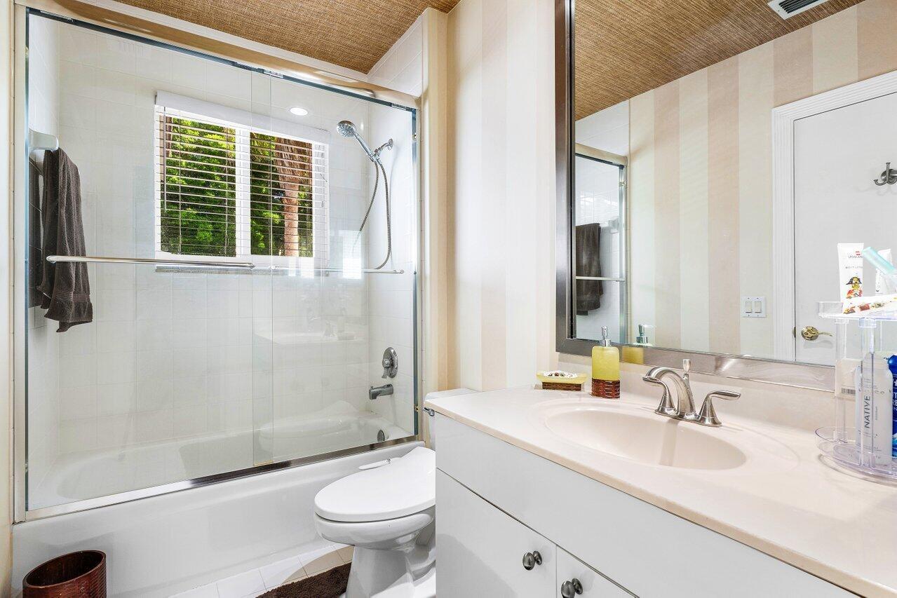 3817 Regency Circle S