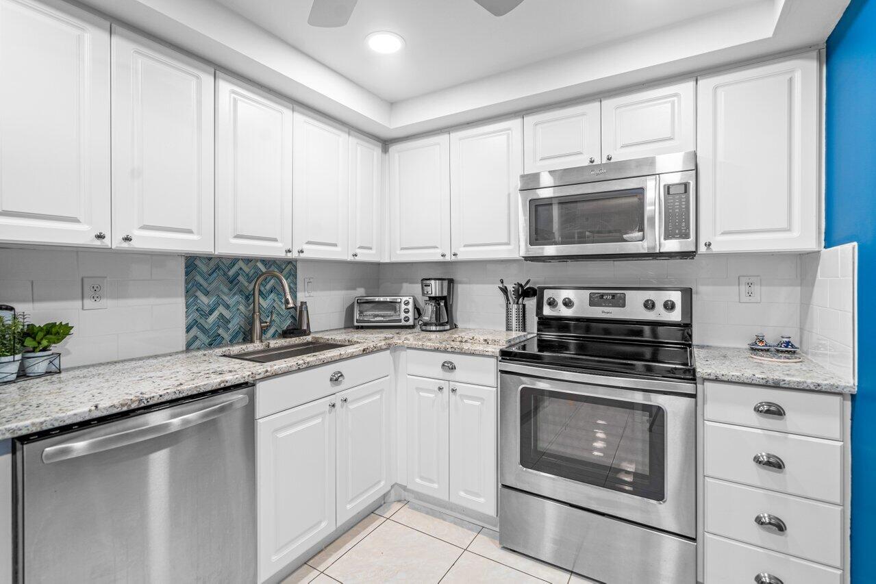 3221 S Ocean Boulevard 104