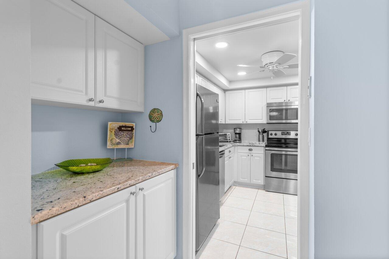 3221 S Ocean Boulevard 104