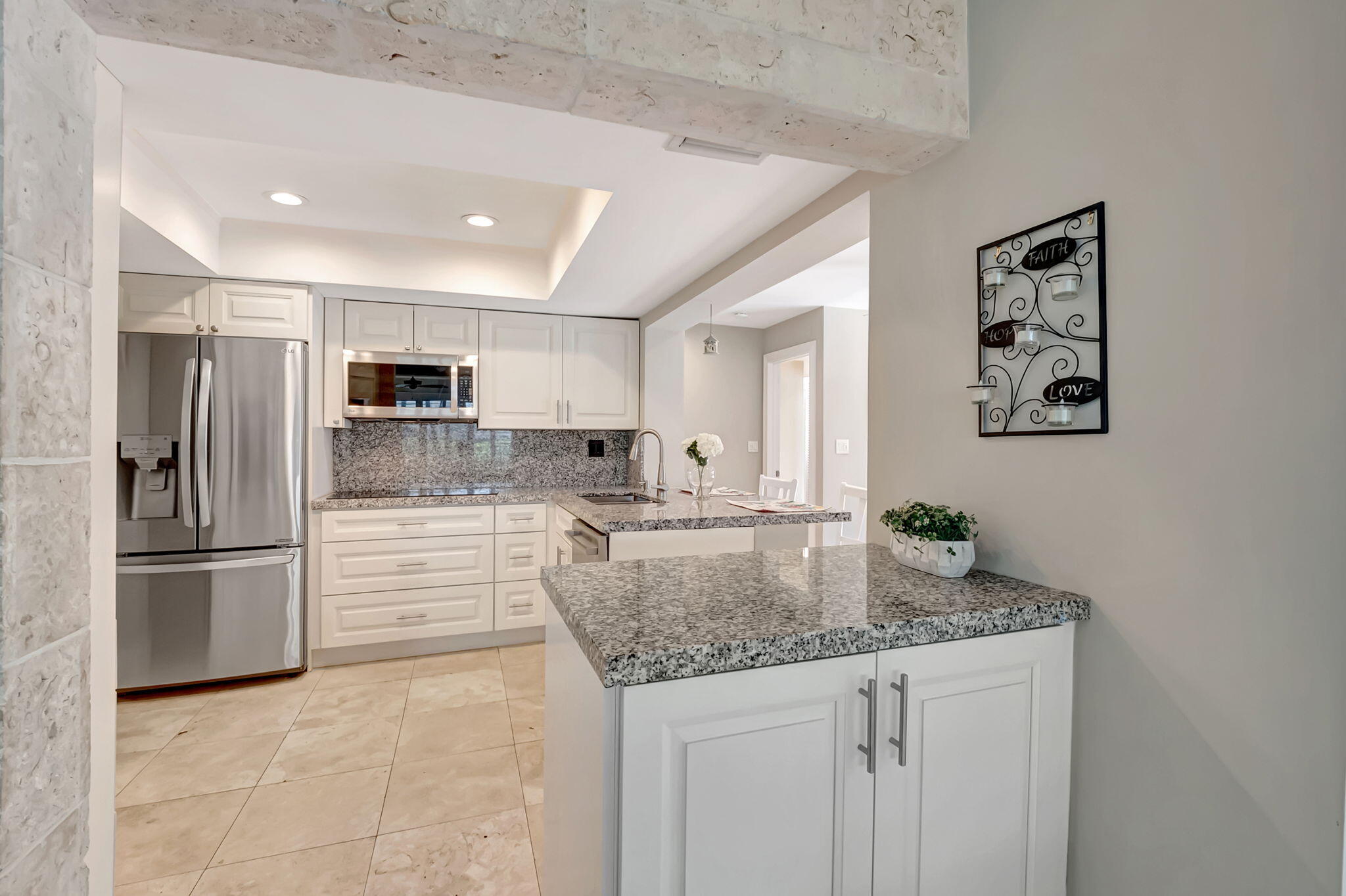 648 SW 2nd Street