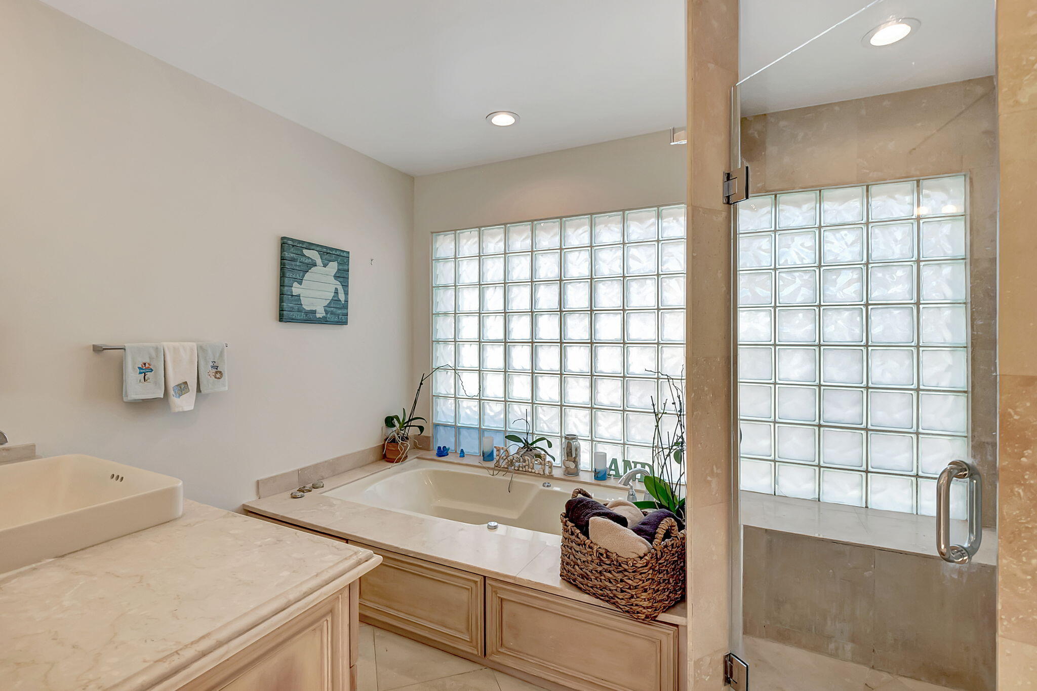 648 SW 2nd Street