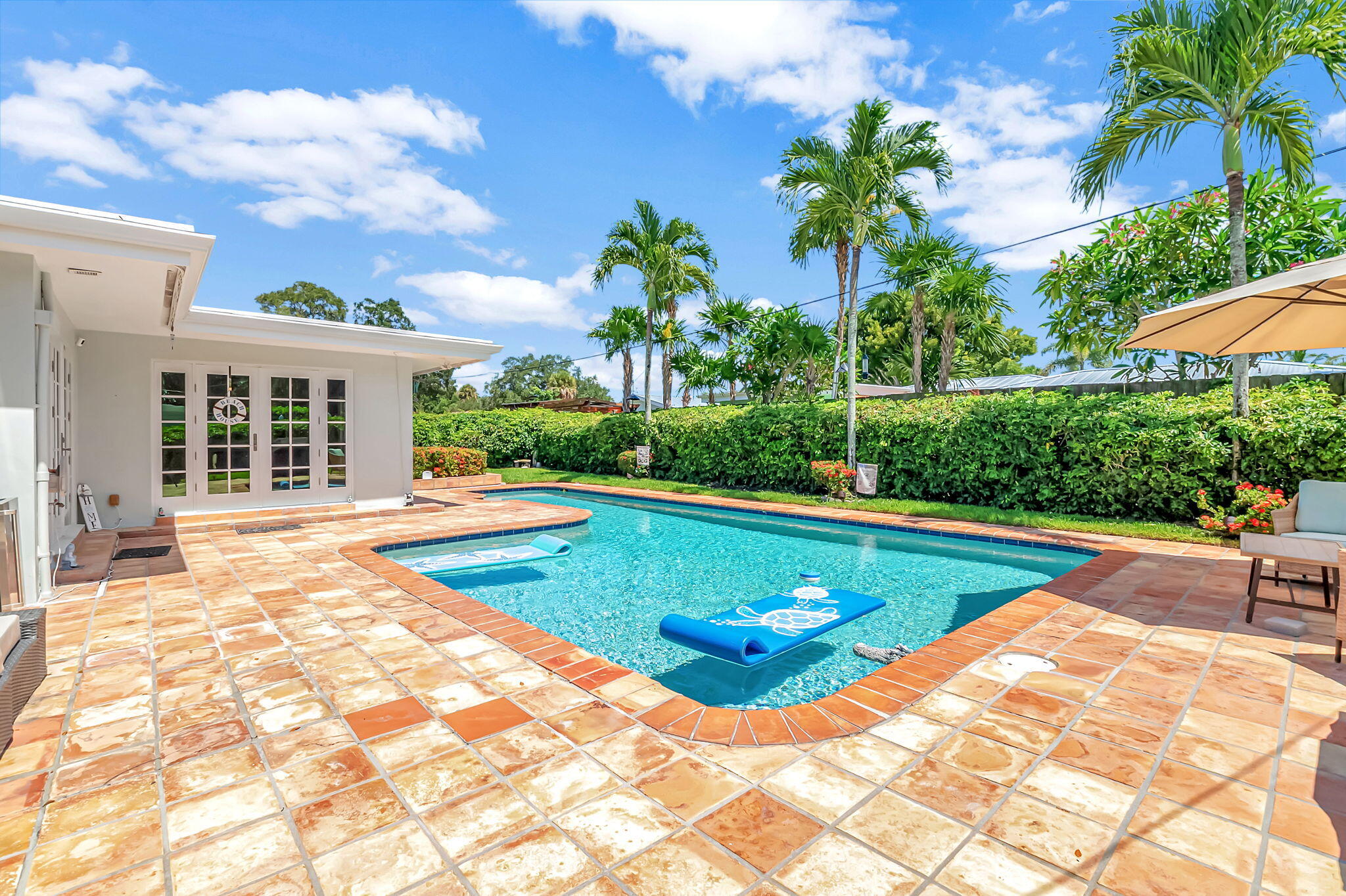 648 SW 2nd Street