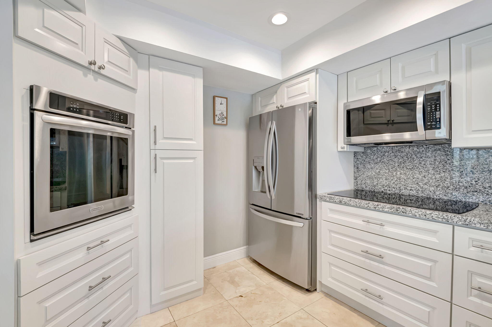 648 SW 2nd Street