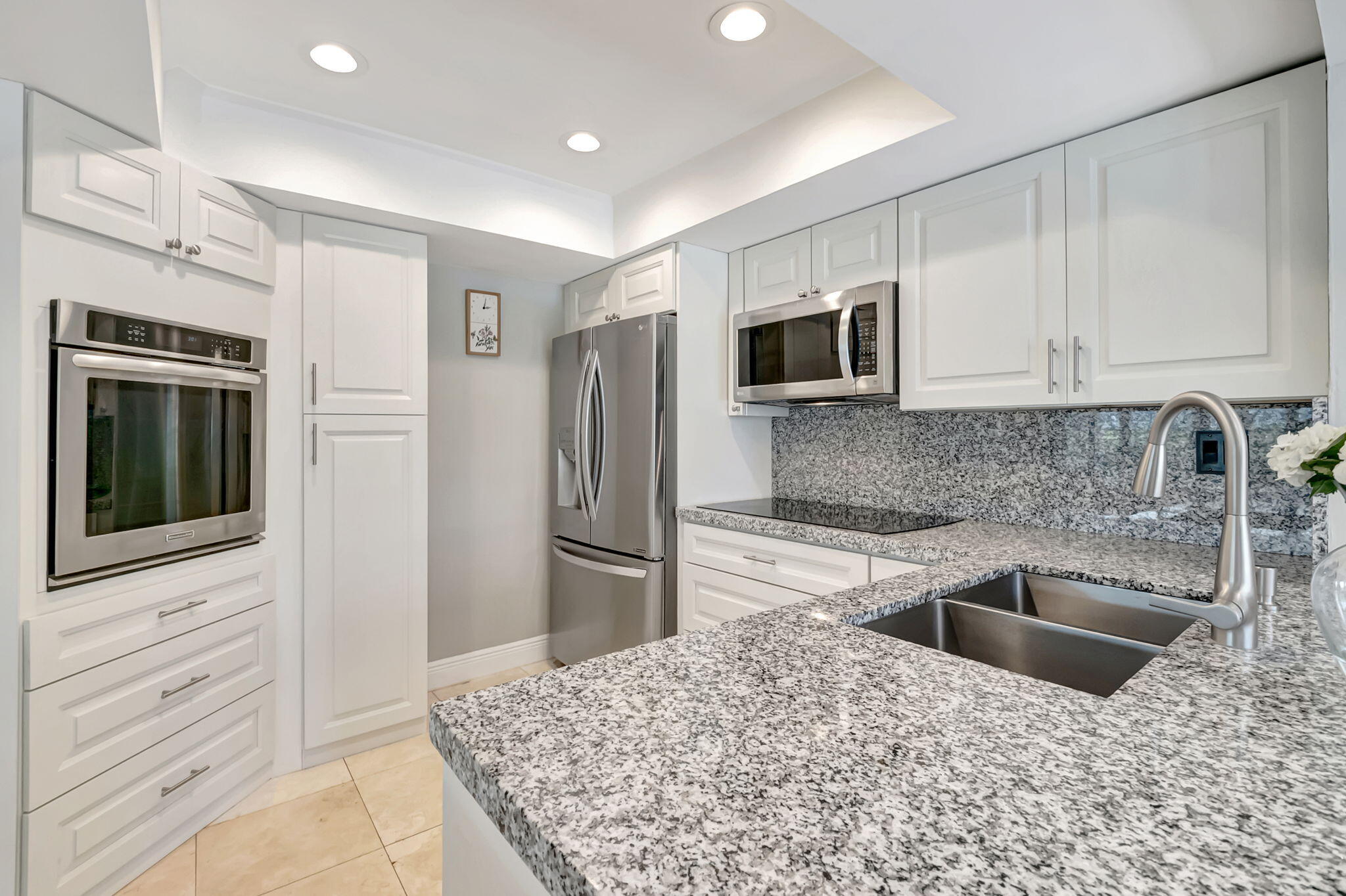 648 SW 2nd Street