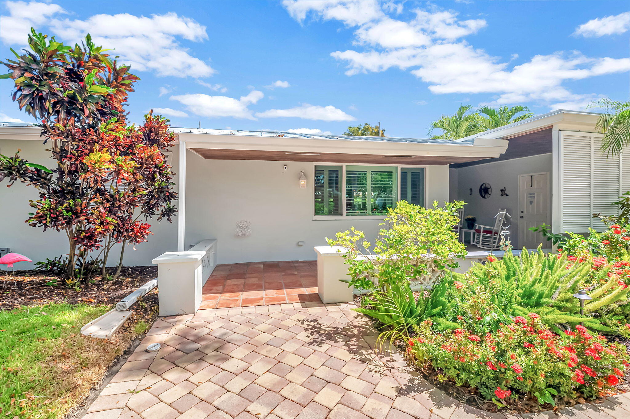648 SW 2nd Street
