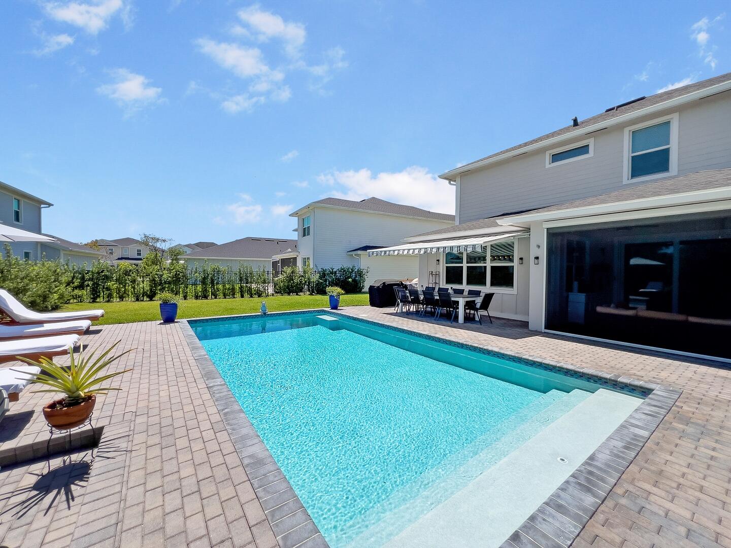 864 Sterling Pine Place, Loxahatchee