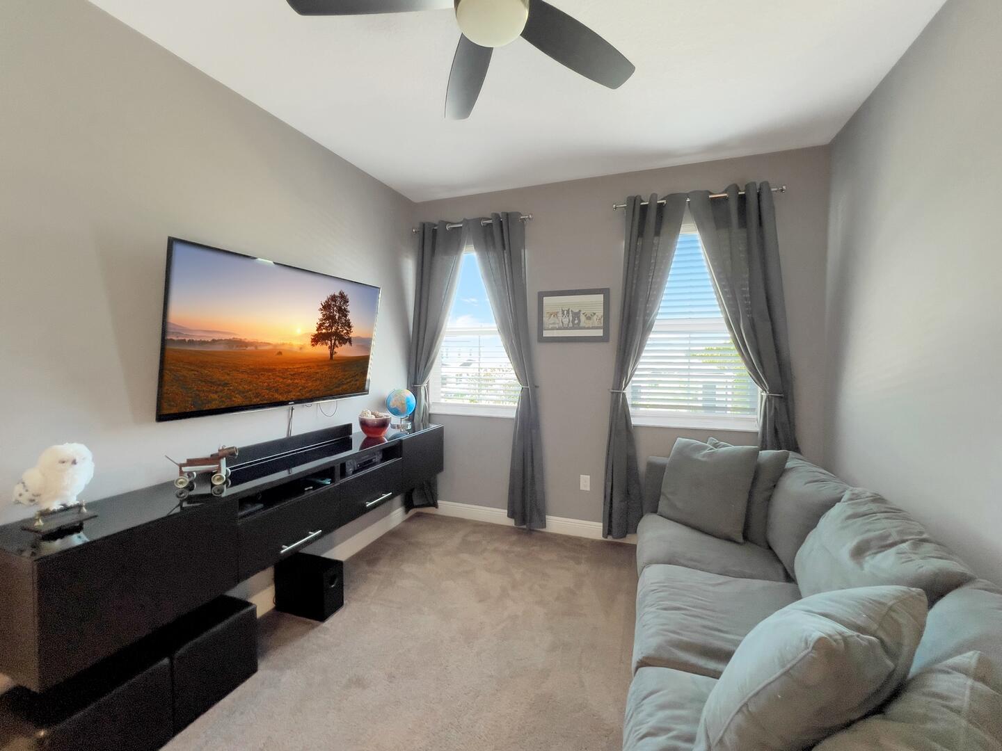 864 Sterling Pine Place, Loxahatchee