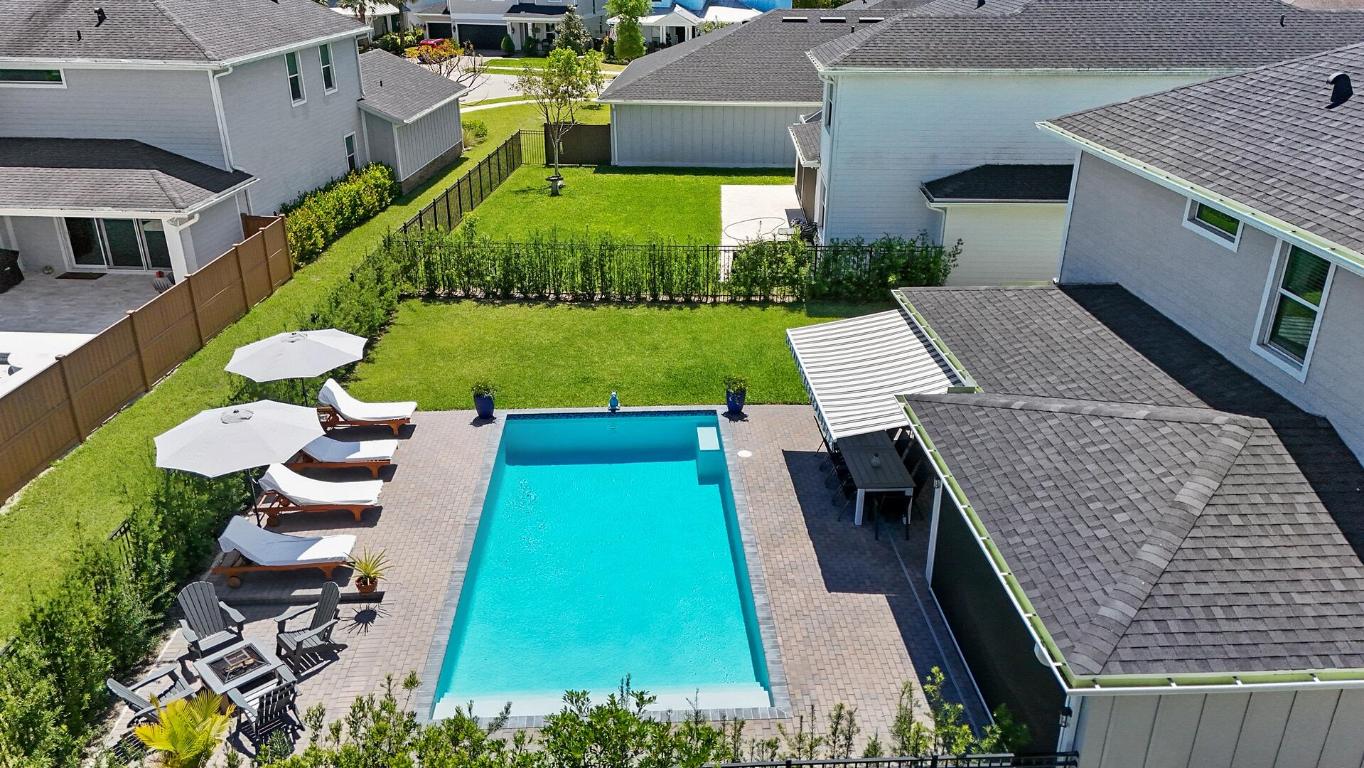 864 Sterling Pine Place, Loxahatchee