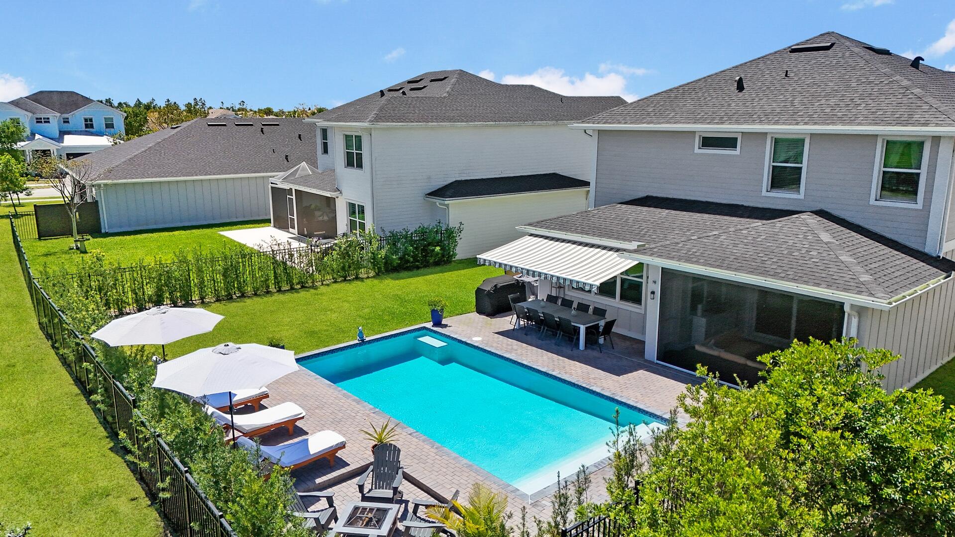 864 Sterling Pine Place, Loxahatchee