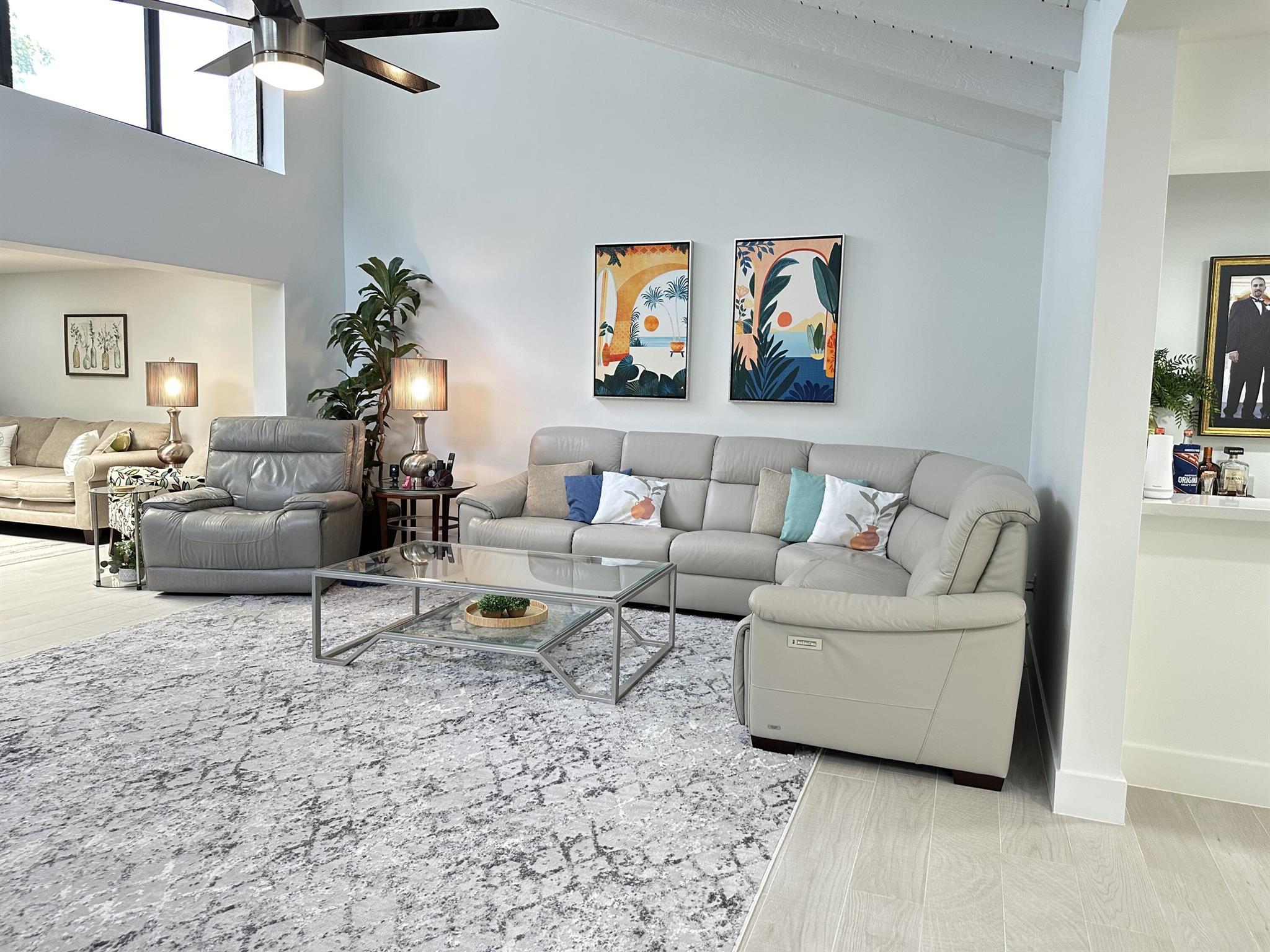 9302 Vista Del Lago A