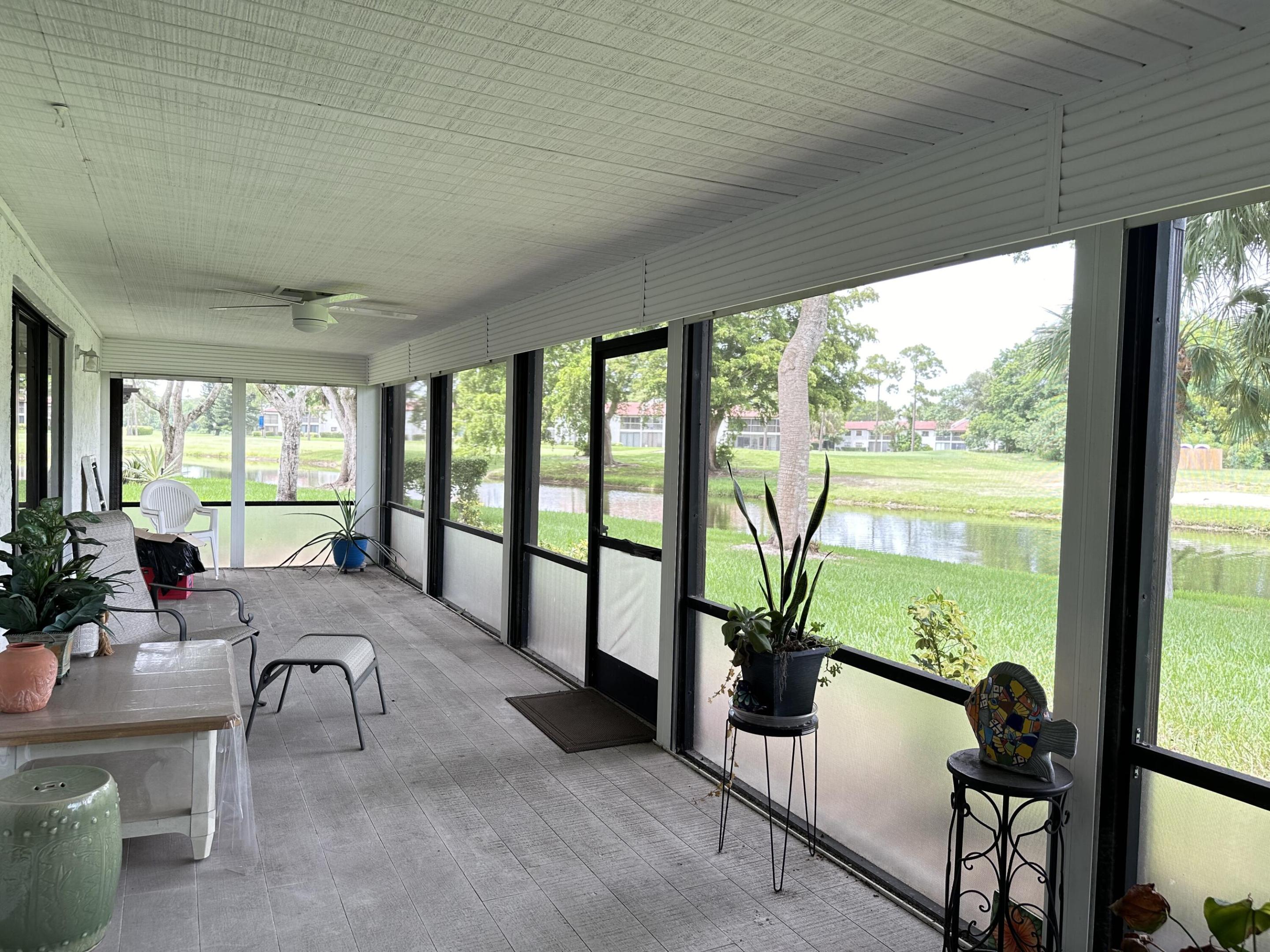 9302 Vista Del Lago A