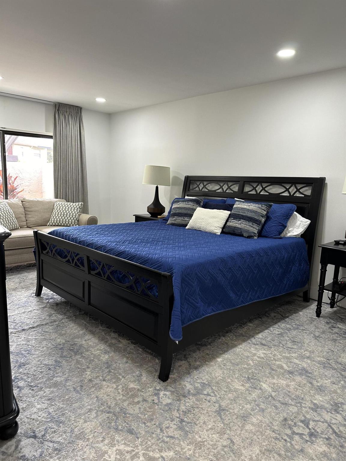 9302 Vista Del Lago A