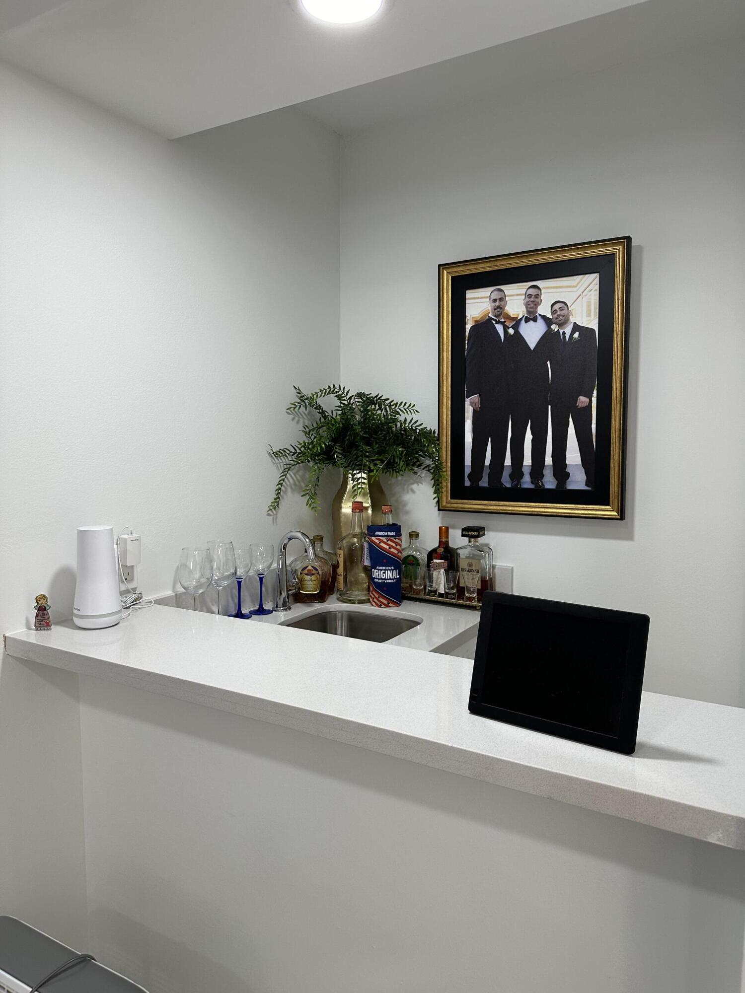 9302 Vista Del Lago A