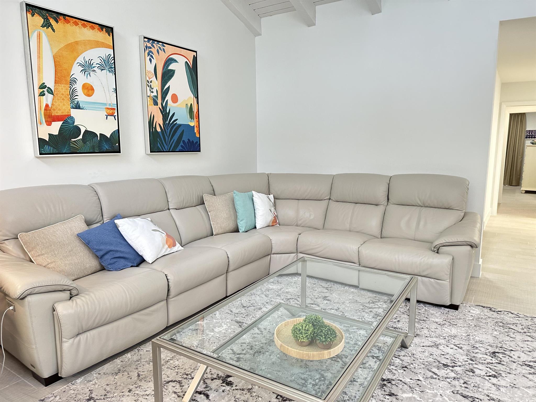 9302 Vista Del Lago A