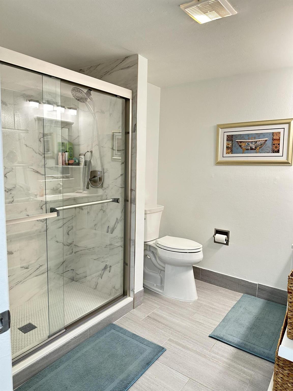 9302 Vista Del Lago A