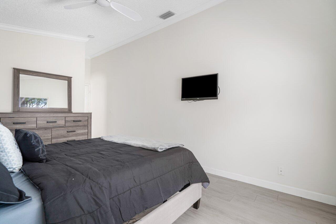 6705 Green Island Circle