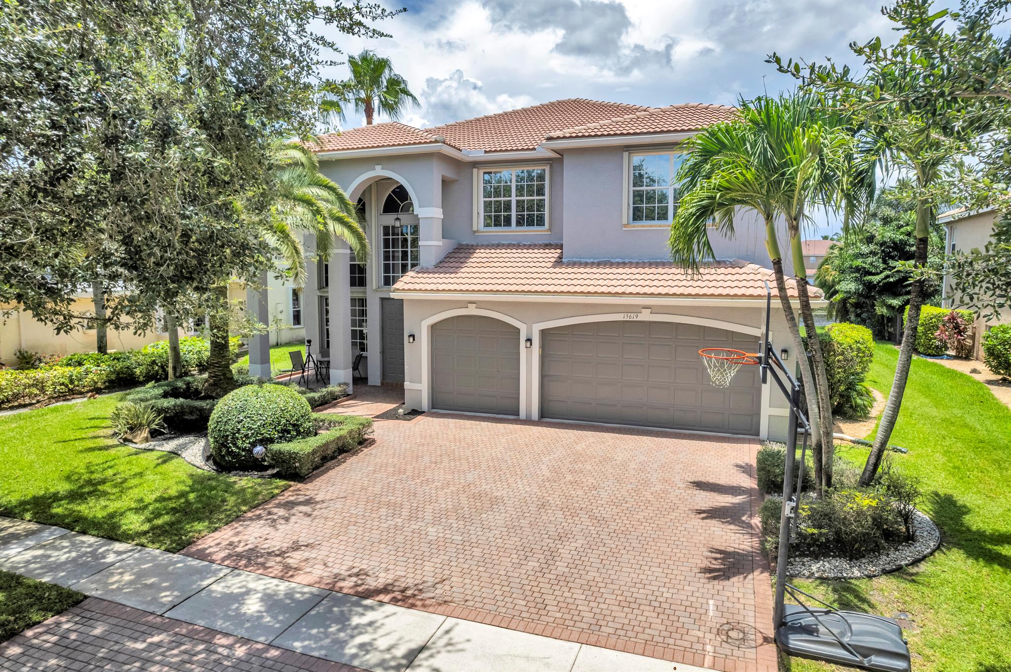 15619 Messina Isle Court