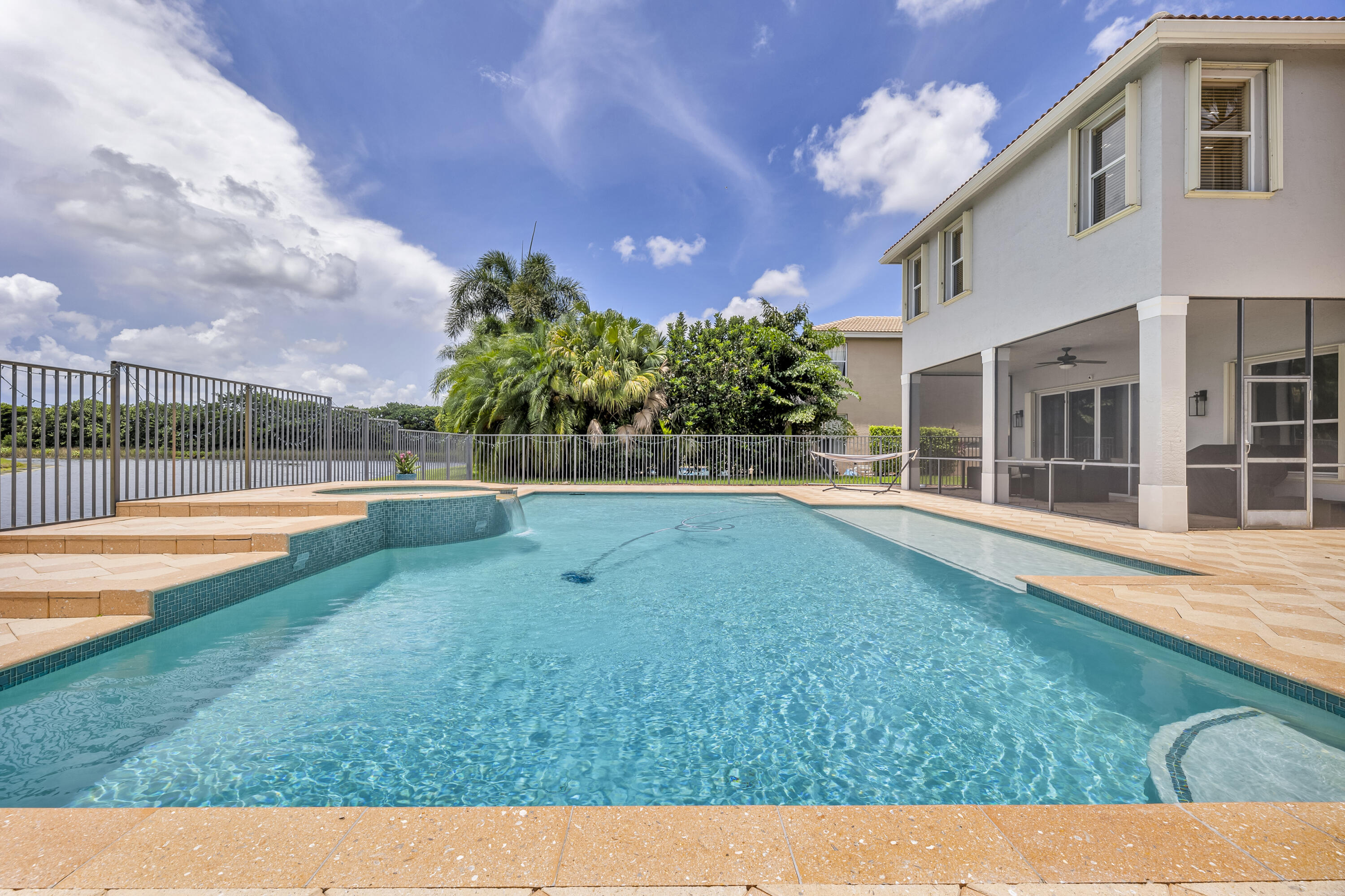 15619 Messina Isle Court