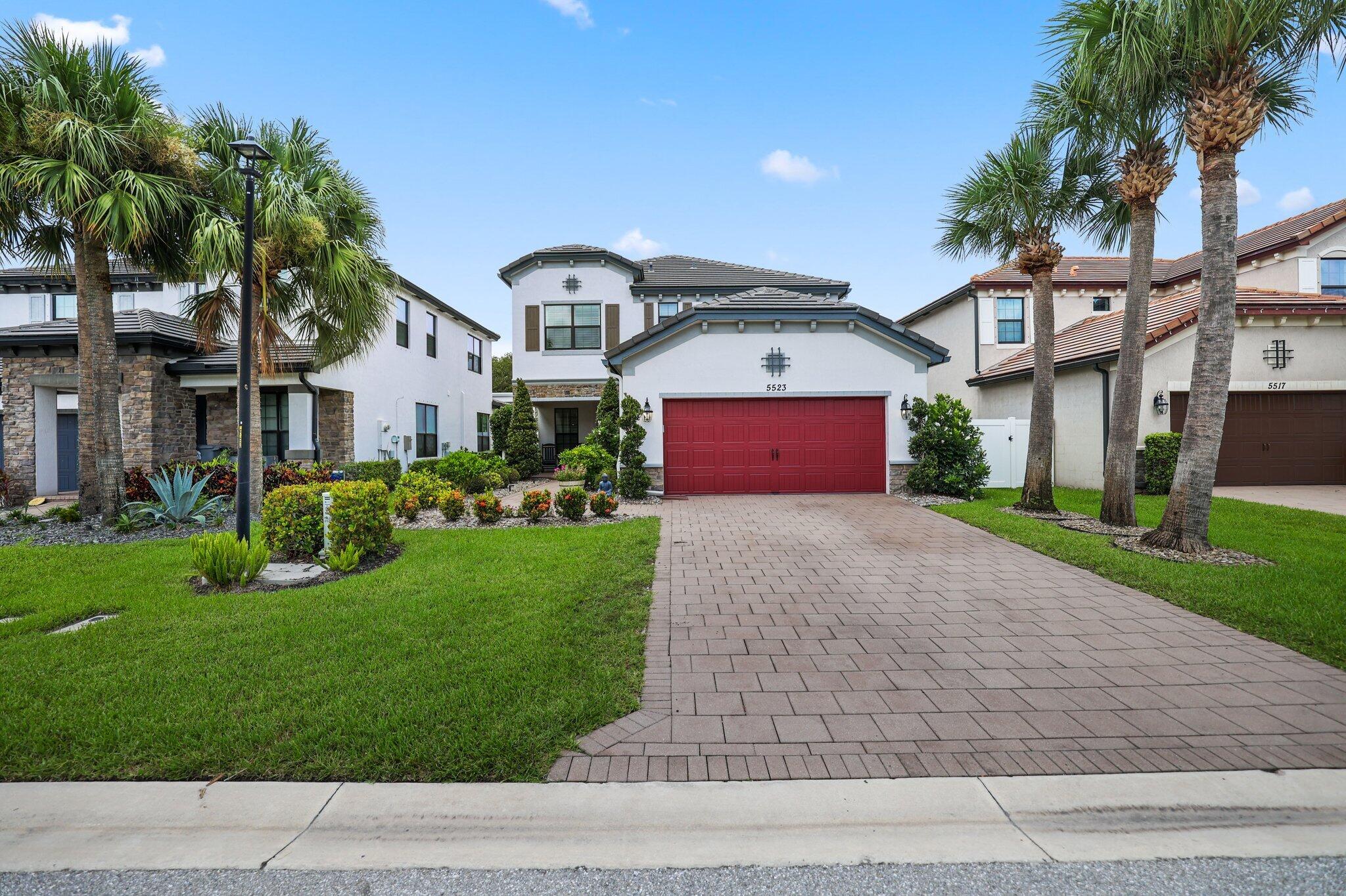 5523 Sandbirch Way