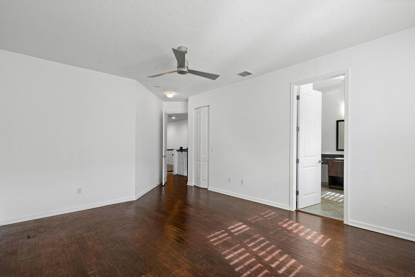 4872 NW 16th Terrace