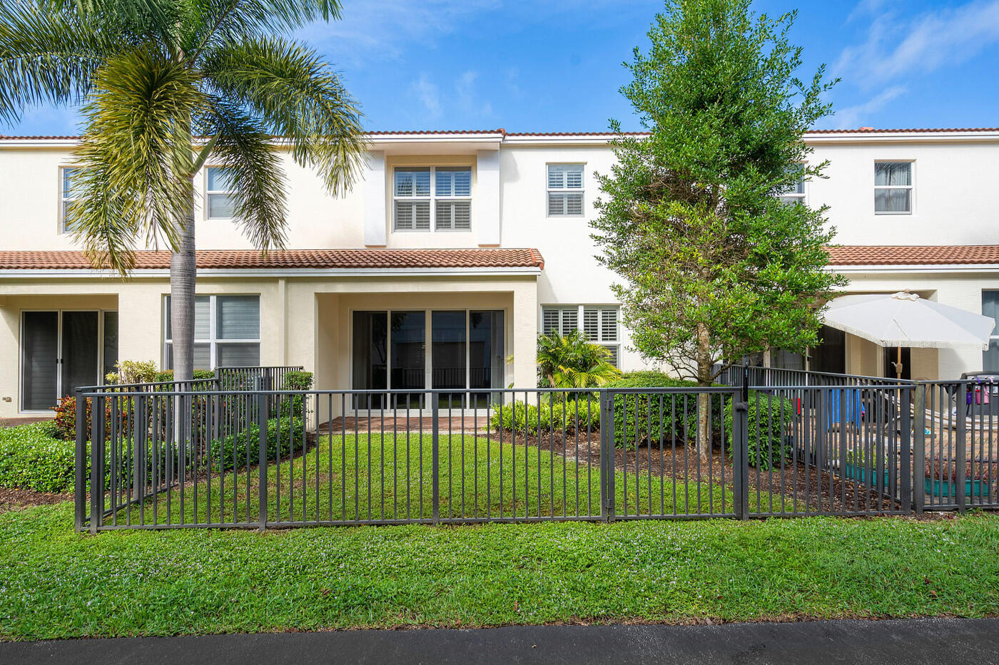 4872 NW 16th Terrace