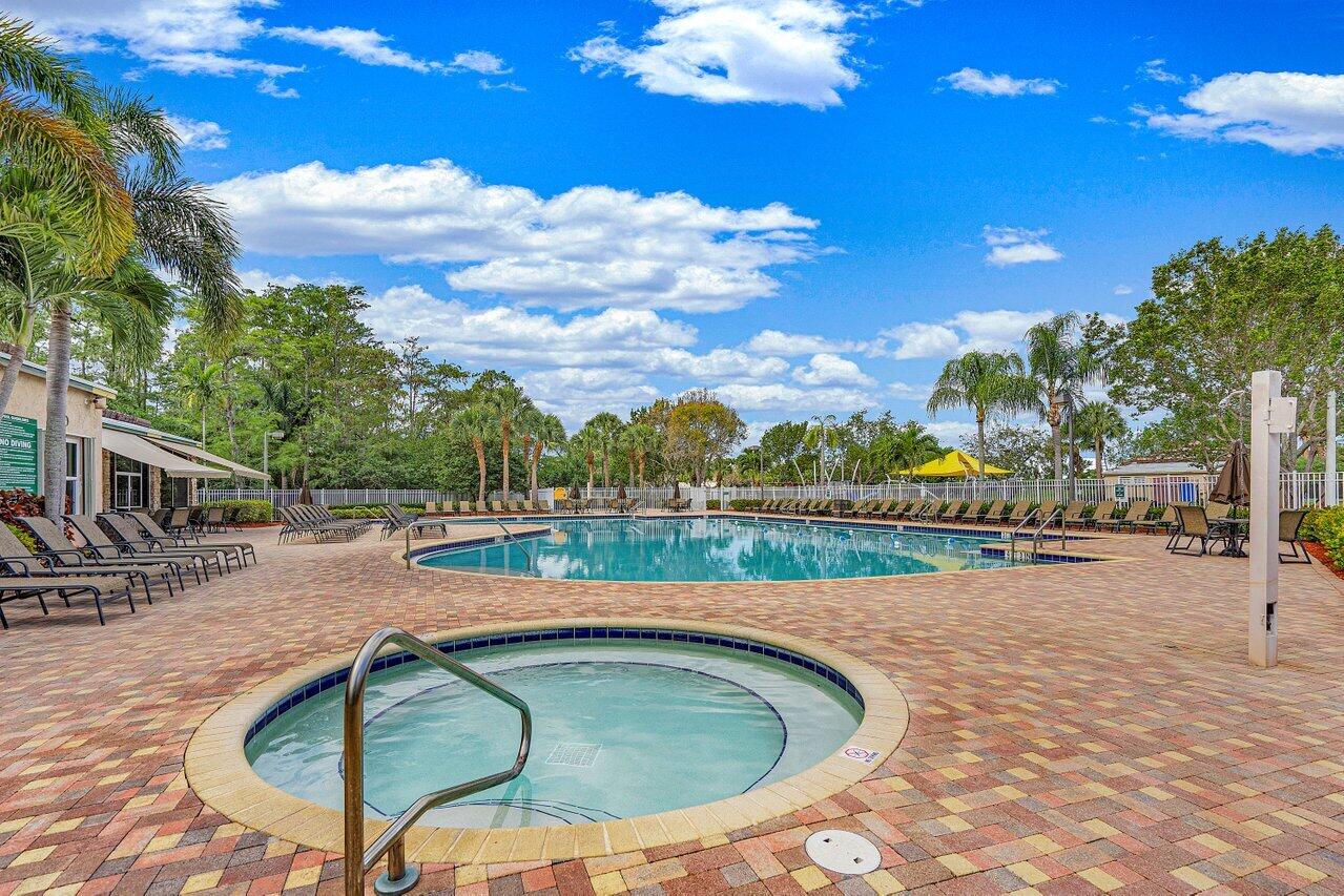 6617 Waverly Lane