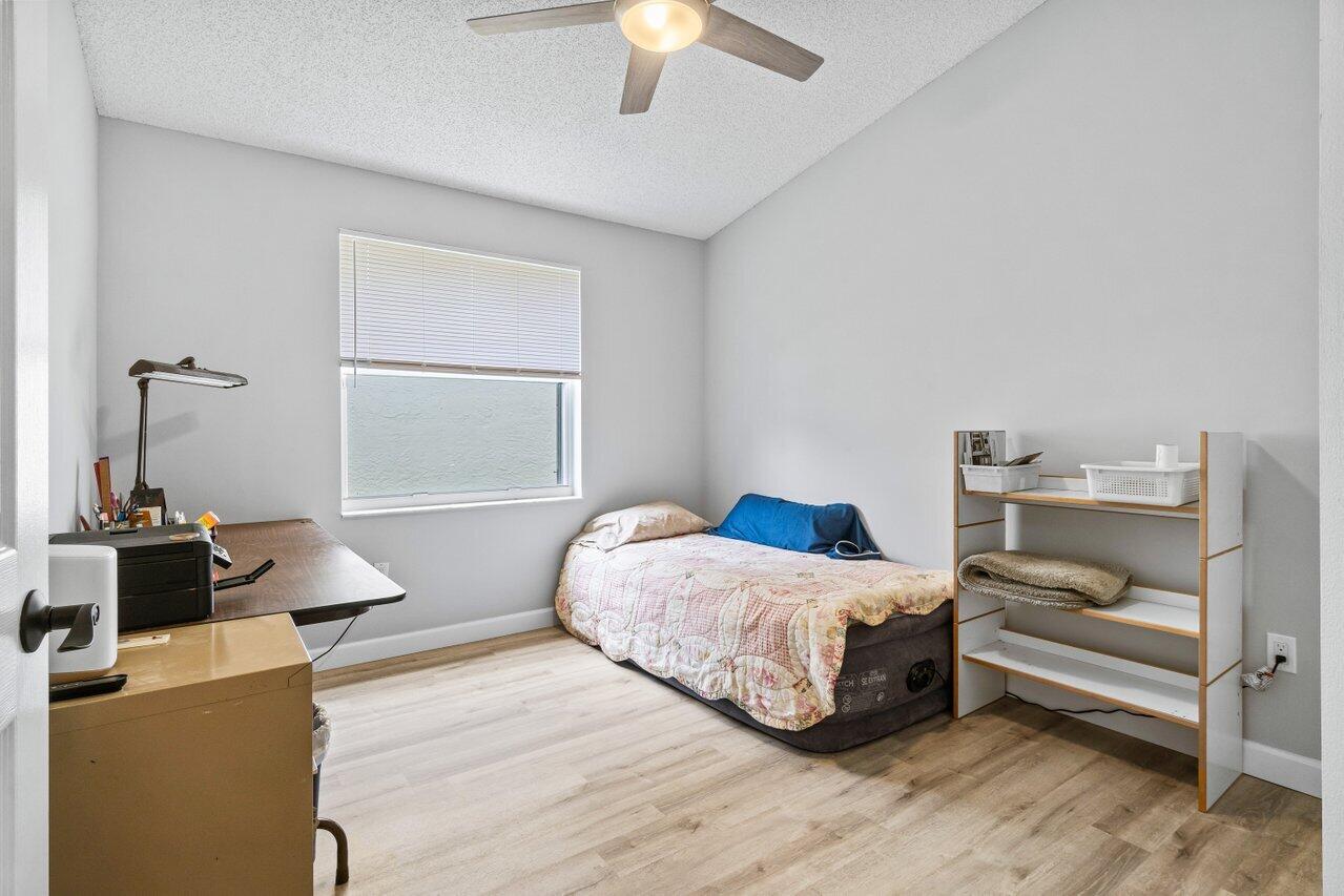 6617 Waverly Lane