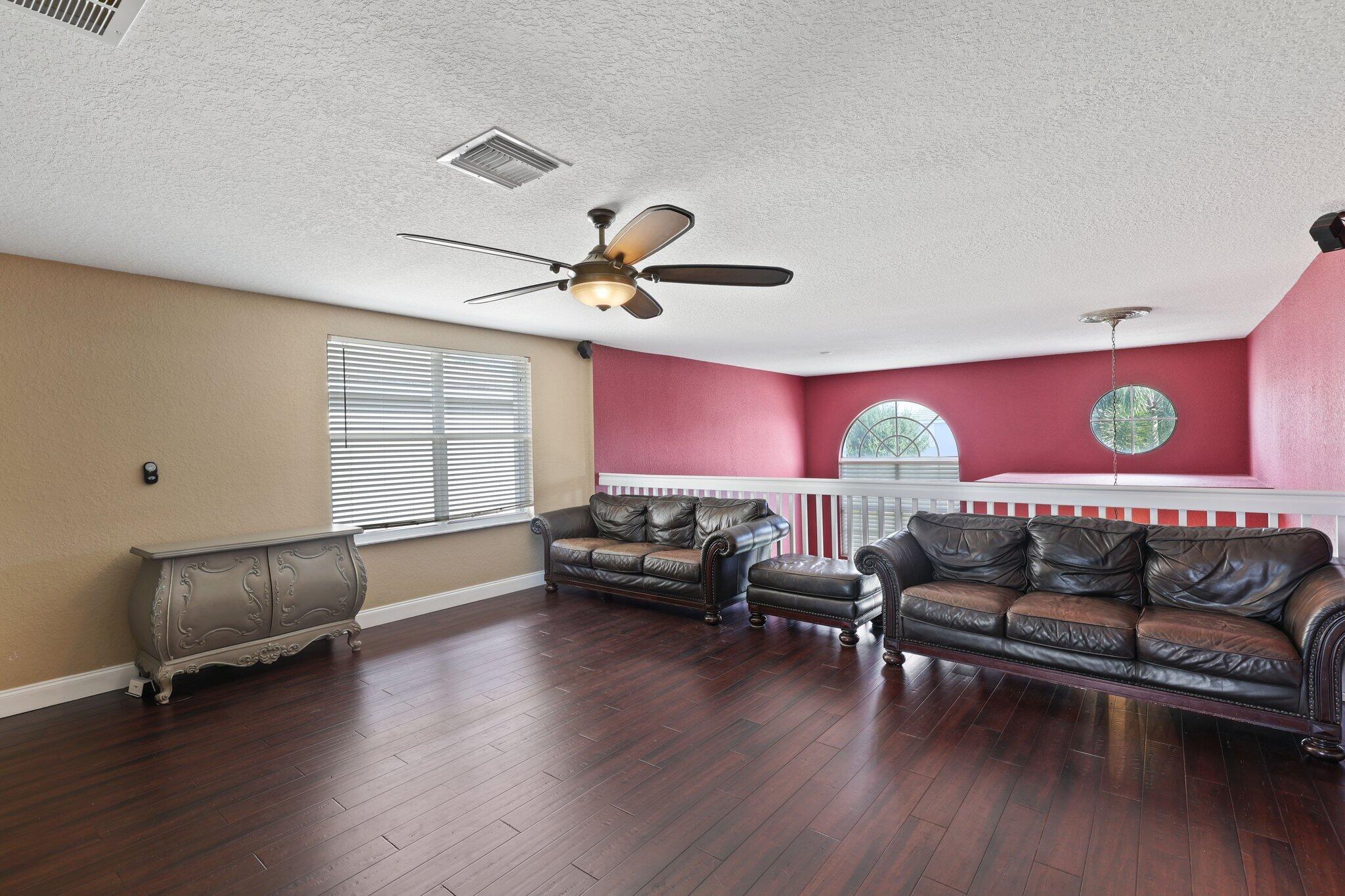 286 Berenger Walk