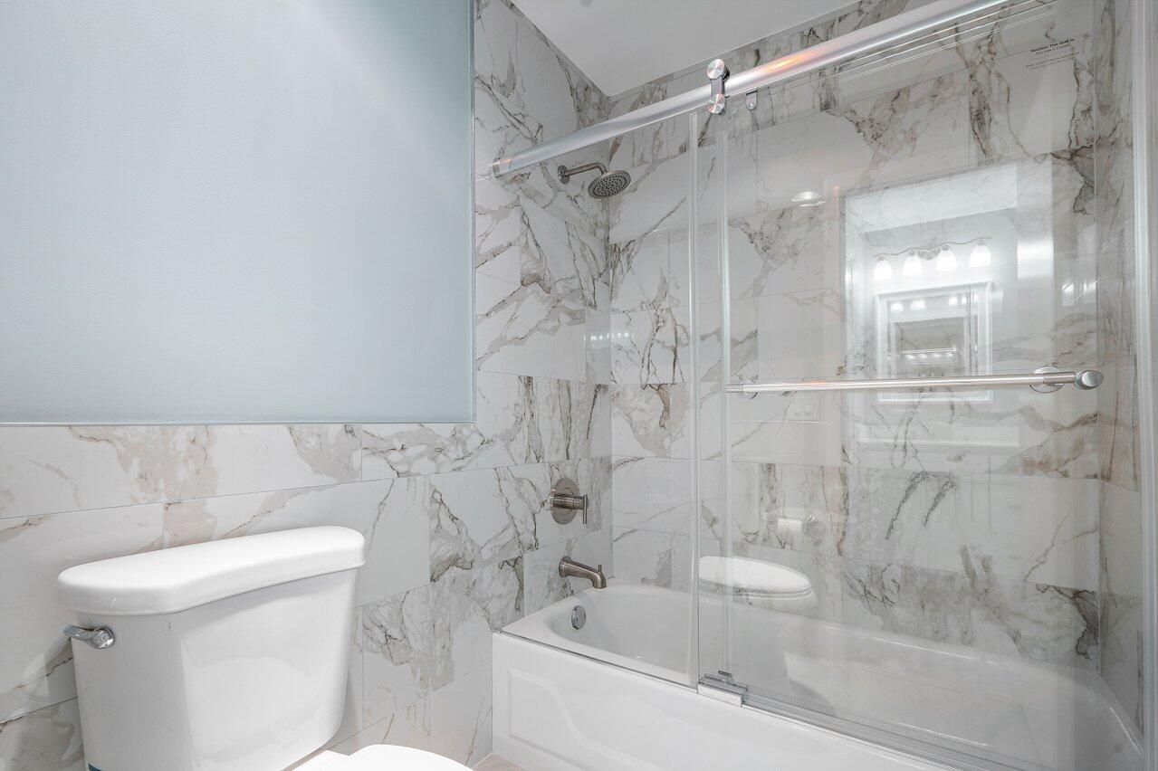 1740 NW 19th Terrace 204