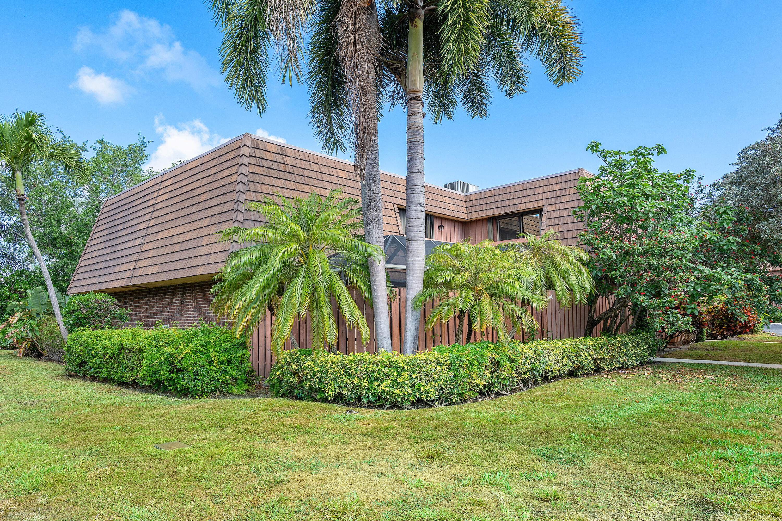 4 Atrium Circle A, Atlantis Unit: A