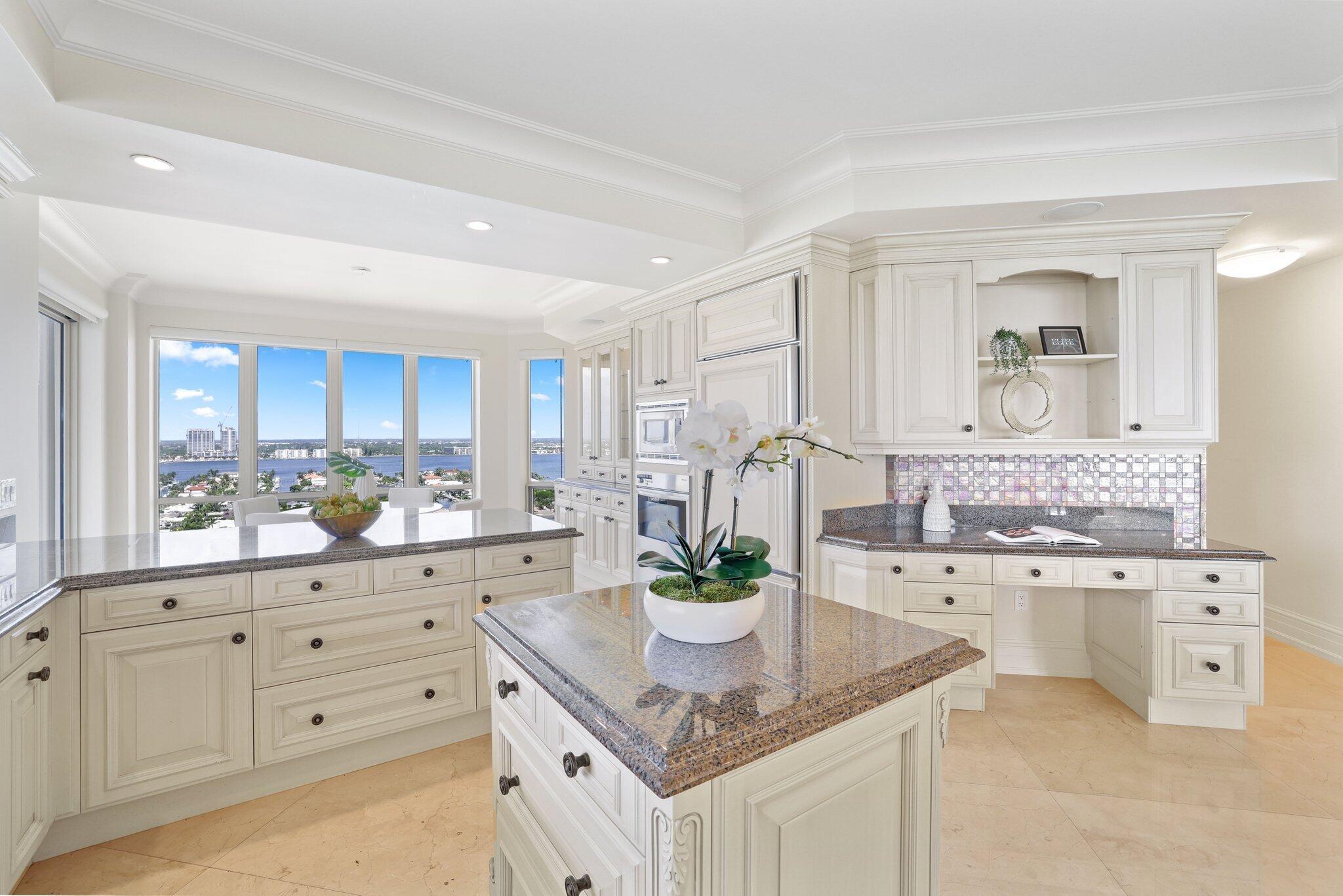 3920 N Ocean Drive 20a