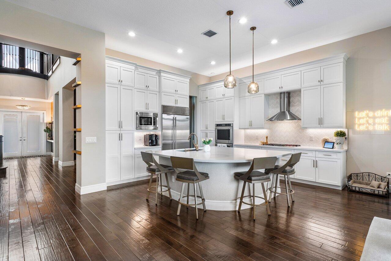 9813 Vitrail Lane