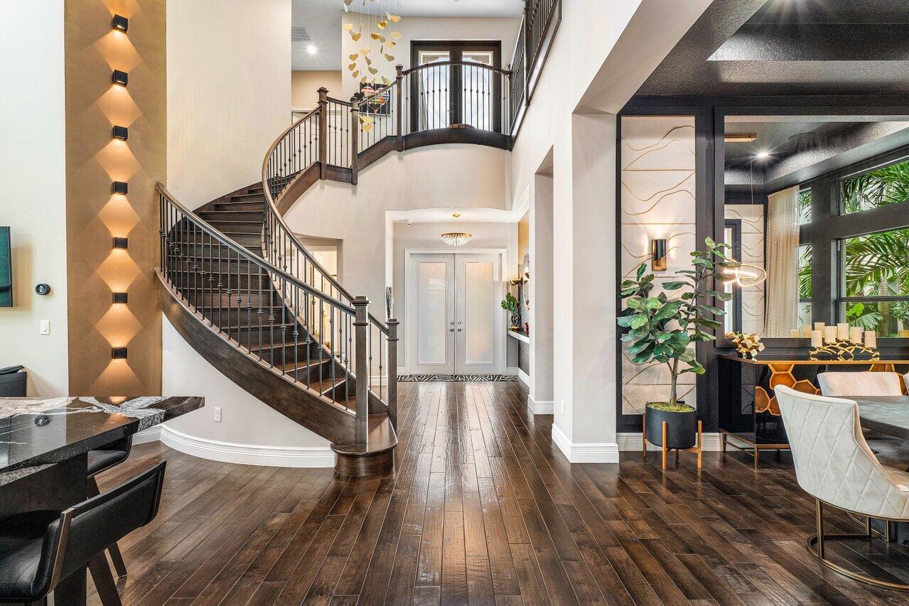 9813 Vitrail Lane